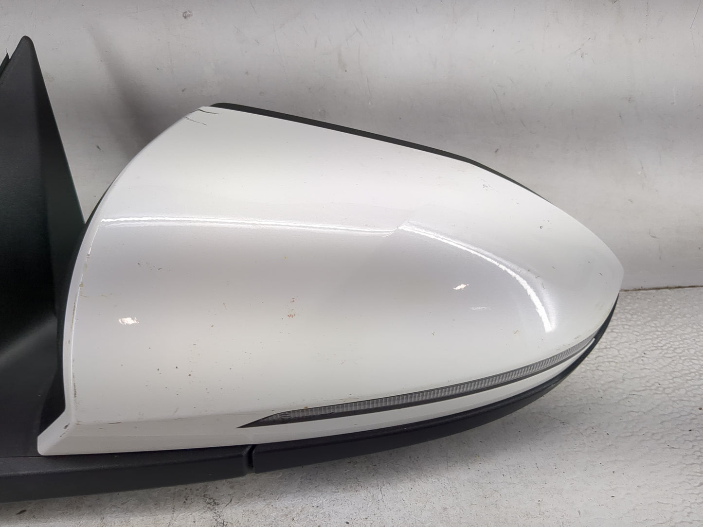 2022 Hyundai Tucson Driver Side View Mirror - Left Door Mirror OEM Used - Oemusedautoparts1.com