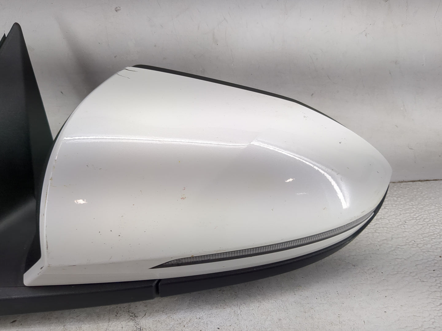 2022 Hyundai Tucson Driver Side View Mirror - Left Door Mirror OEM Used - Oemusedautoparts1.com