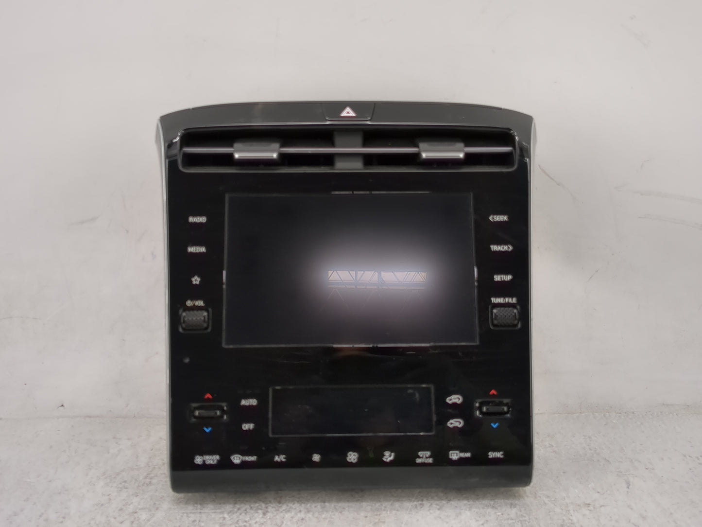 2022 Hyundai Tucson Climate Control Module Temperature AC/Heater Replacement P/N:97250-N9310 C20038-5330 Fits OEM Used Auto 