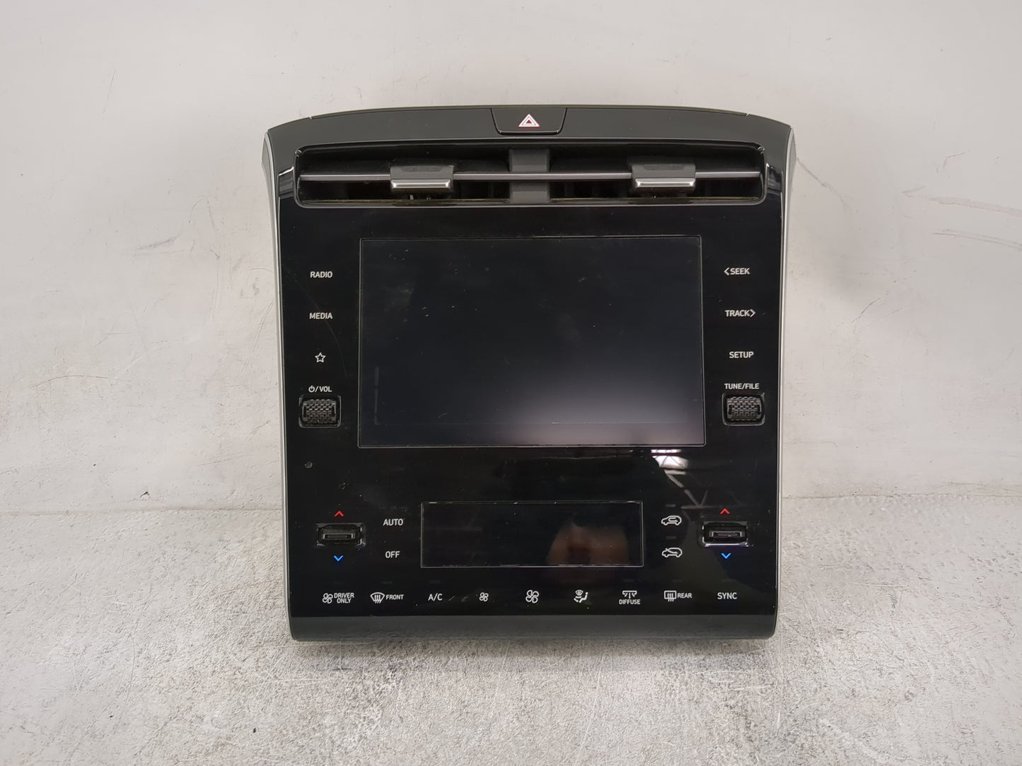 2022 Hyundai Tucson Climate Control Module Temperature AC/Heater Replacement P/N:97250-N9310 C20038-5330 Fits OEM Used Auto 