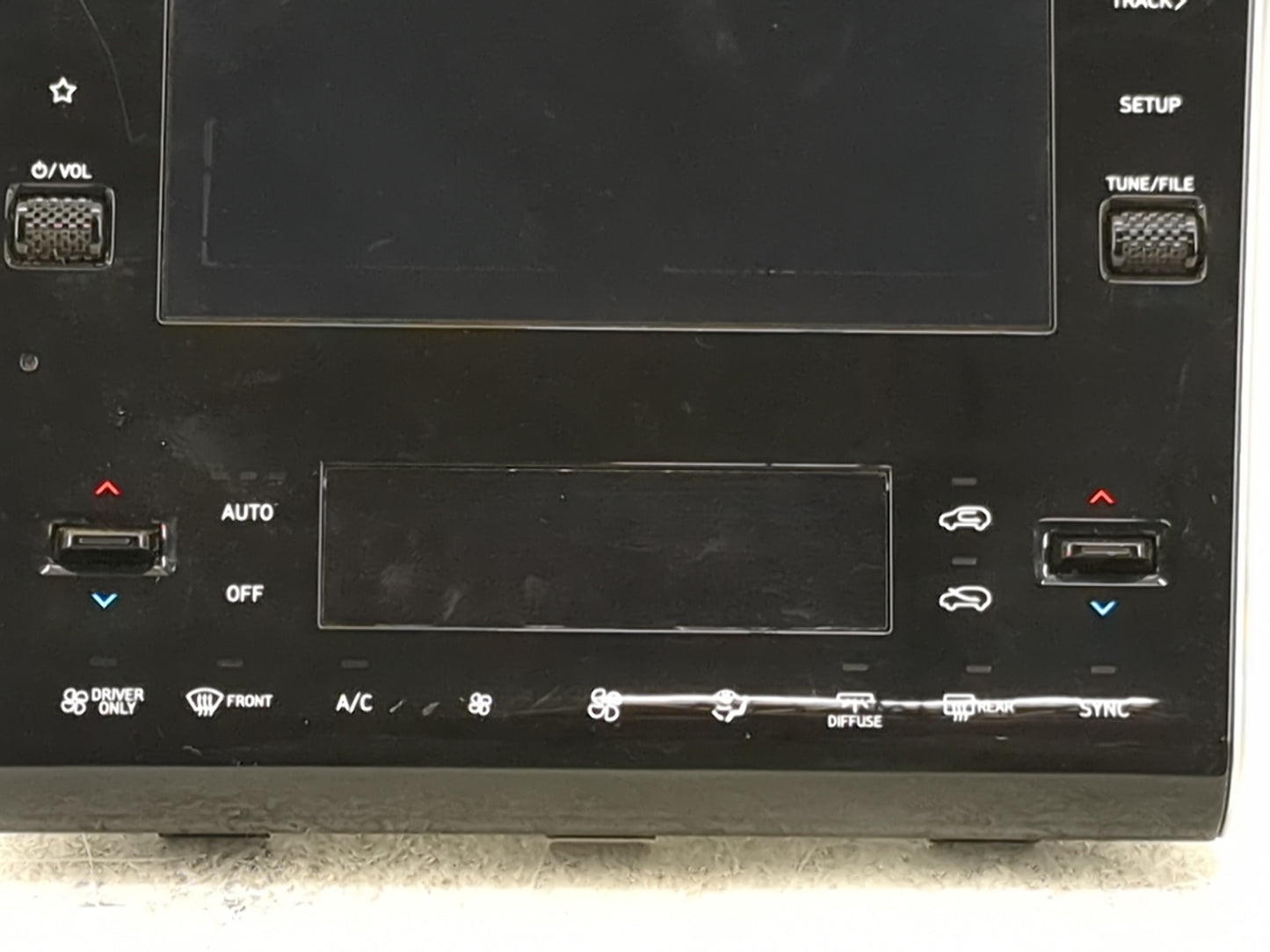 2022 Hyundai Tucson Climate Control Module Temperature AC/Heater Replacement P/N:97250-N9310 C20038-5330 Fits OEM Used Auto 