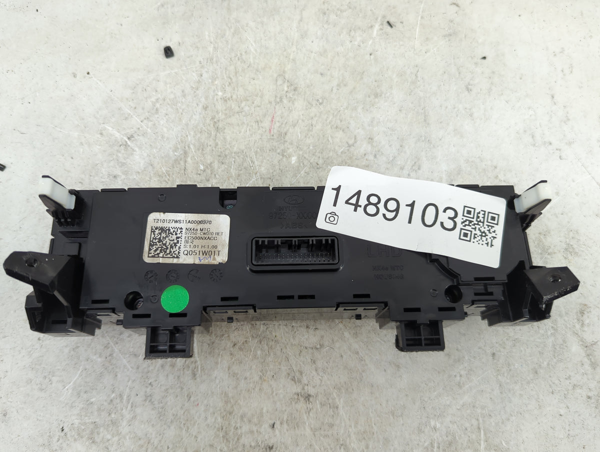 2022 Hyundai Tucson Climate Control Module Temperature AC/Heater Replacement P/N:97250-CW010 Fits OEM Used Auto Parts - Oemu