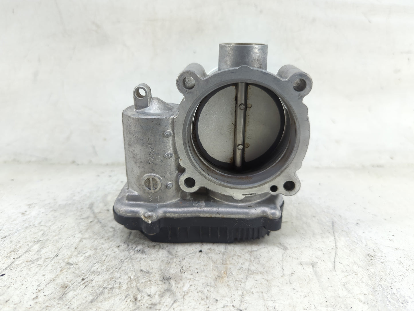 2022 Hyundai Tucson Throttle Body P/N:35100-2S000 9045040031 Fits Fits 2020 2021 2023 OEM Used Auto Parts - Oemusedautoparts