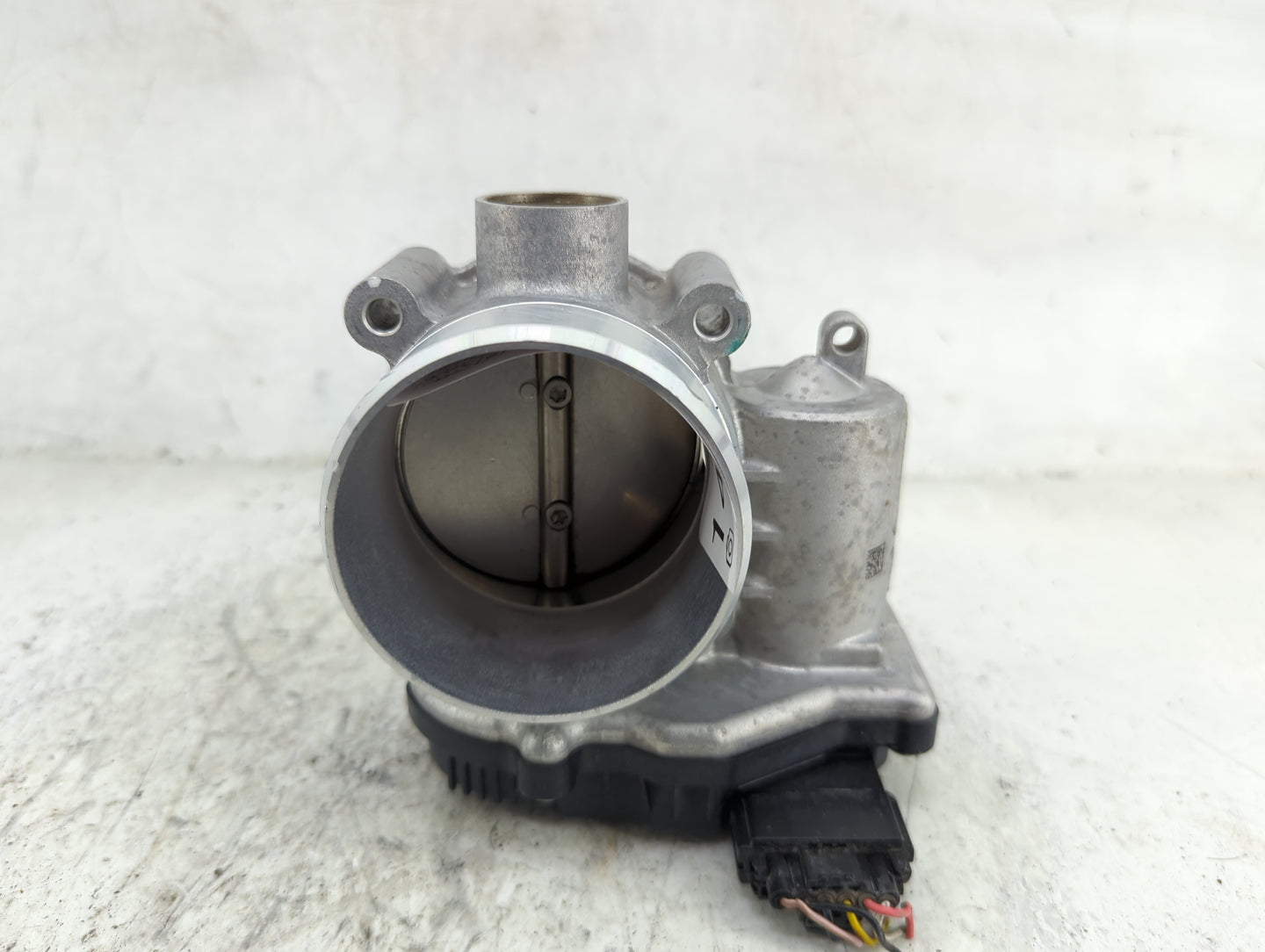 2022 Hyundai Tucson Throttle Body P/N:35100-2S000 9045040031 Fits Fits 2020 2021 2023 OEM Used Auto Parts - Oemusedautoparts