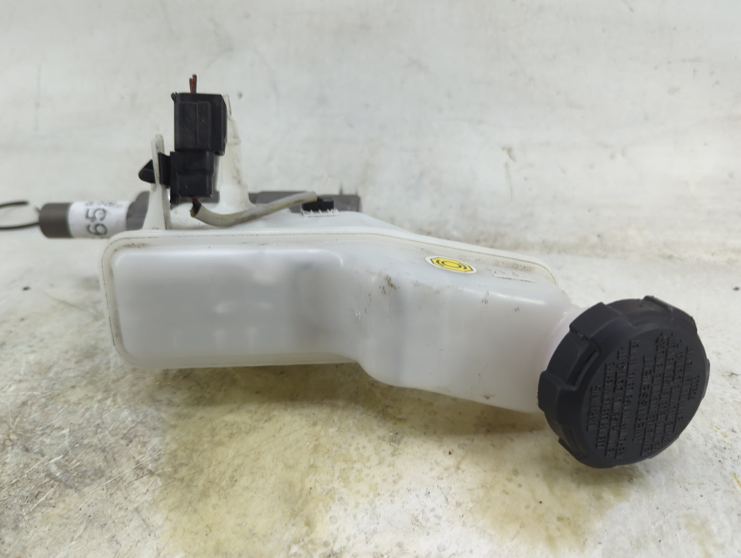 Hyundai Tucson Brake Master Cylinder 1496565 - Oemusedautoparts1.com