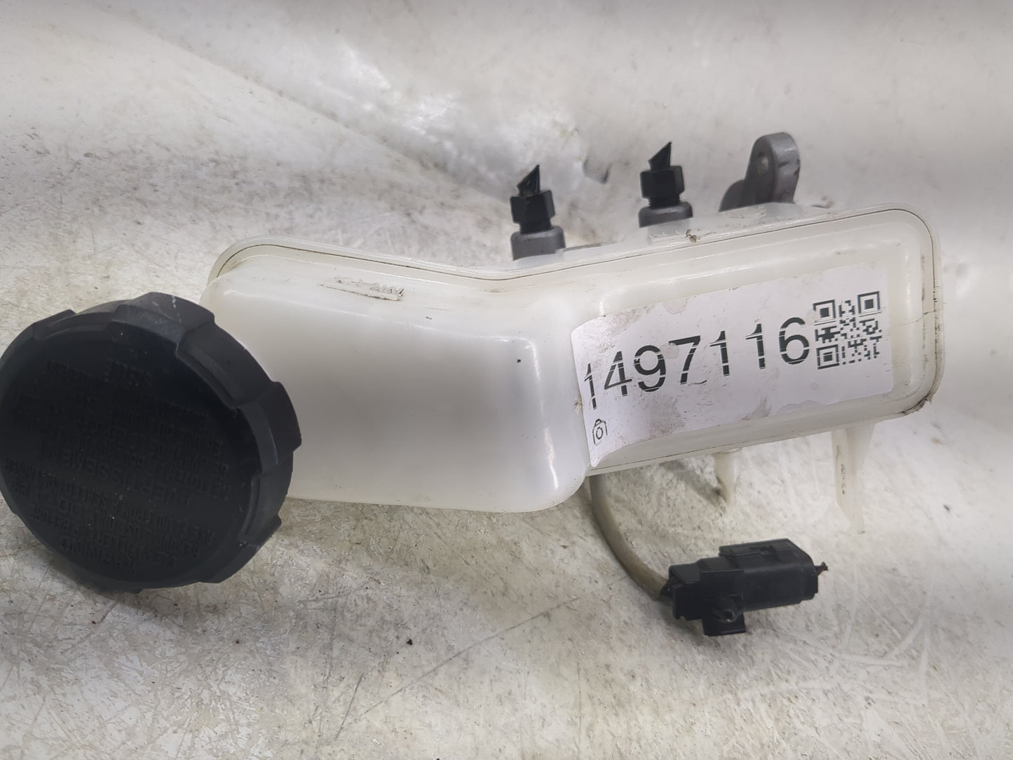2022-2022 Hyundai Tucson Brake Master Cylinder 1497116 - Oemusedautoparts1.com