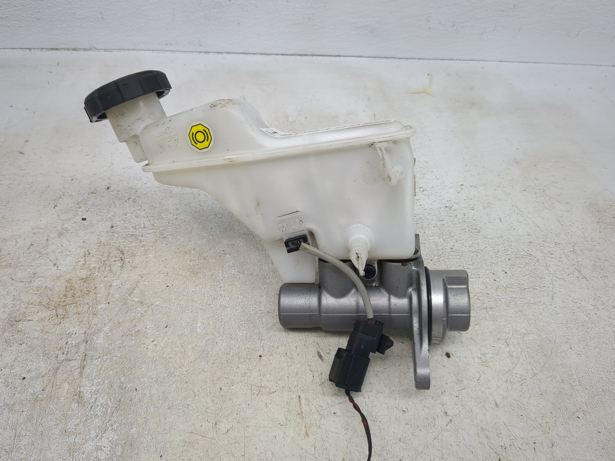 2022-2022 Hyundai Tucson Brake Master Cylinder 1509128 - Oemusedautoparts1.com