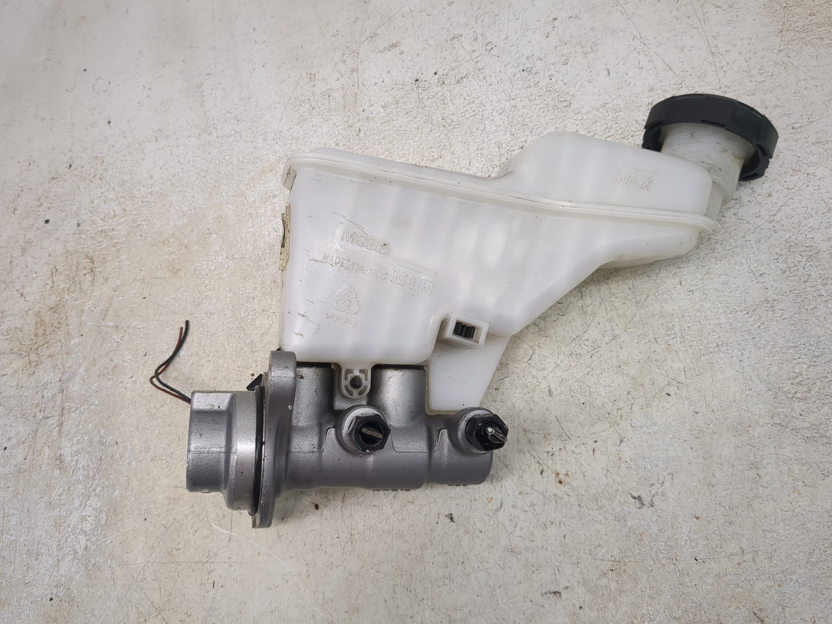 2022-2022 Hyundai Tucson Brake Master Cylinder 1509128 - Oemusedautoparts1.com