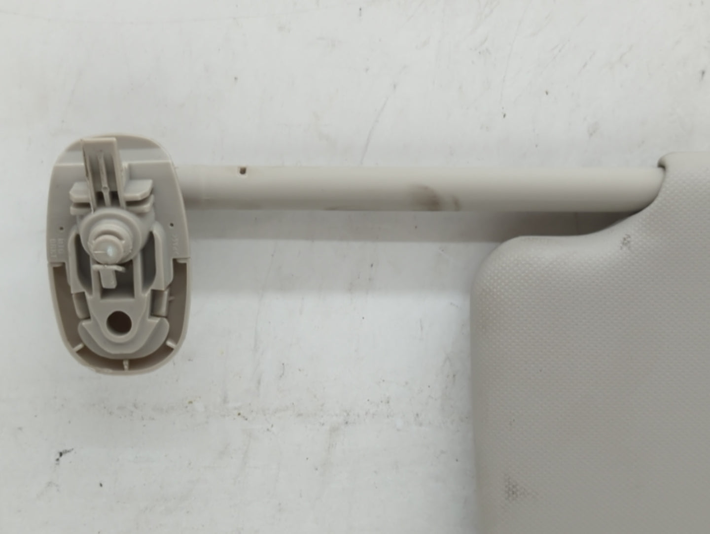 2022 Hyundai Tucson Sun Visor Shade Replacement Passenger Right Mirror Fits OEM Used Auto Parts - Oemusedautoparts1.com