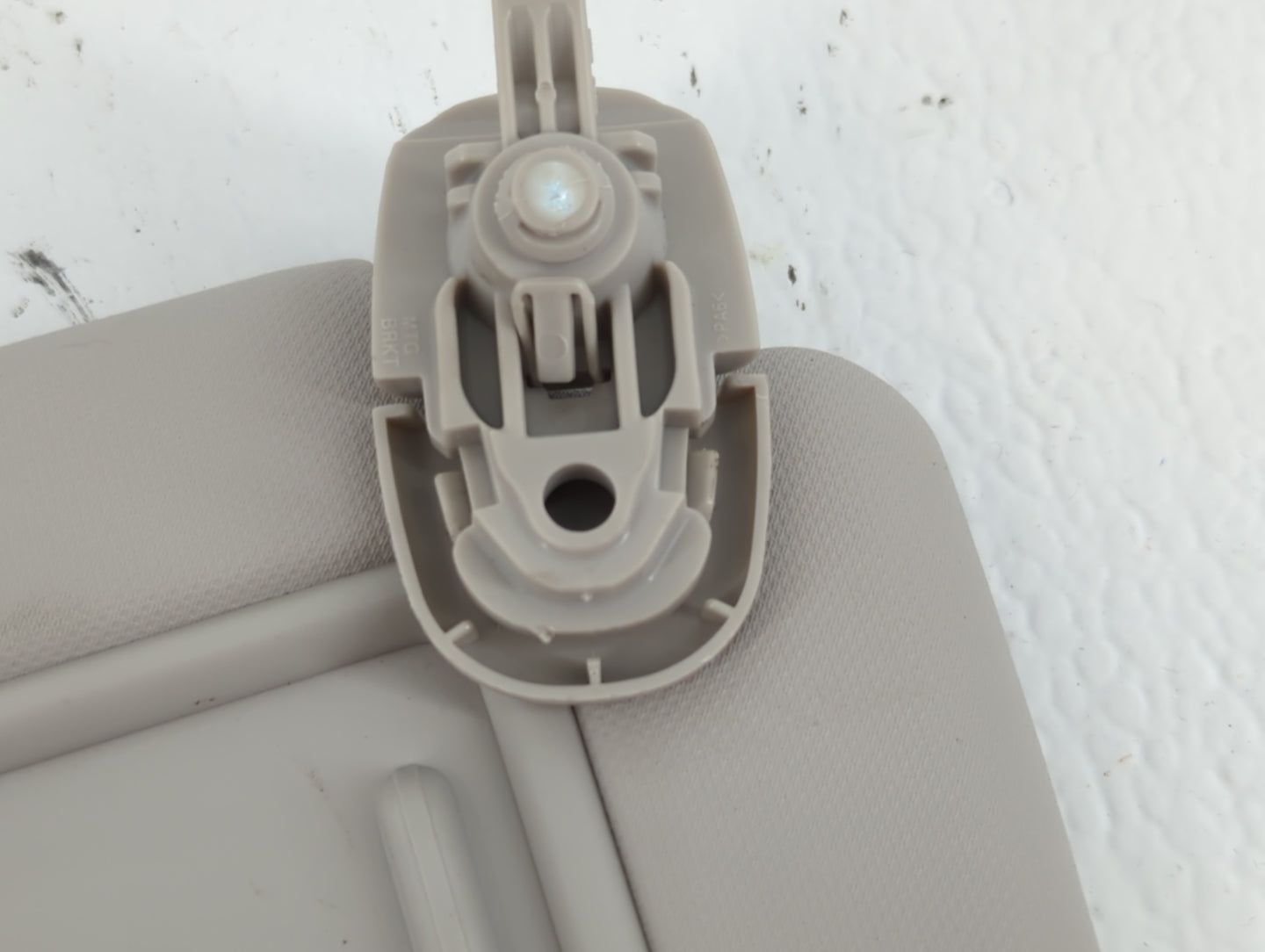 2022 Hyundai Tucson Sun Visor Shade Replacement Passenger Right Mirror Fits OEM Used Auto Parts - Oemusedautoparts1.com