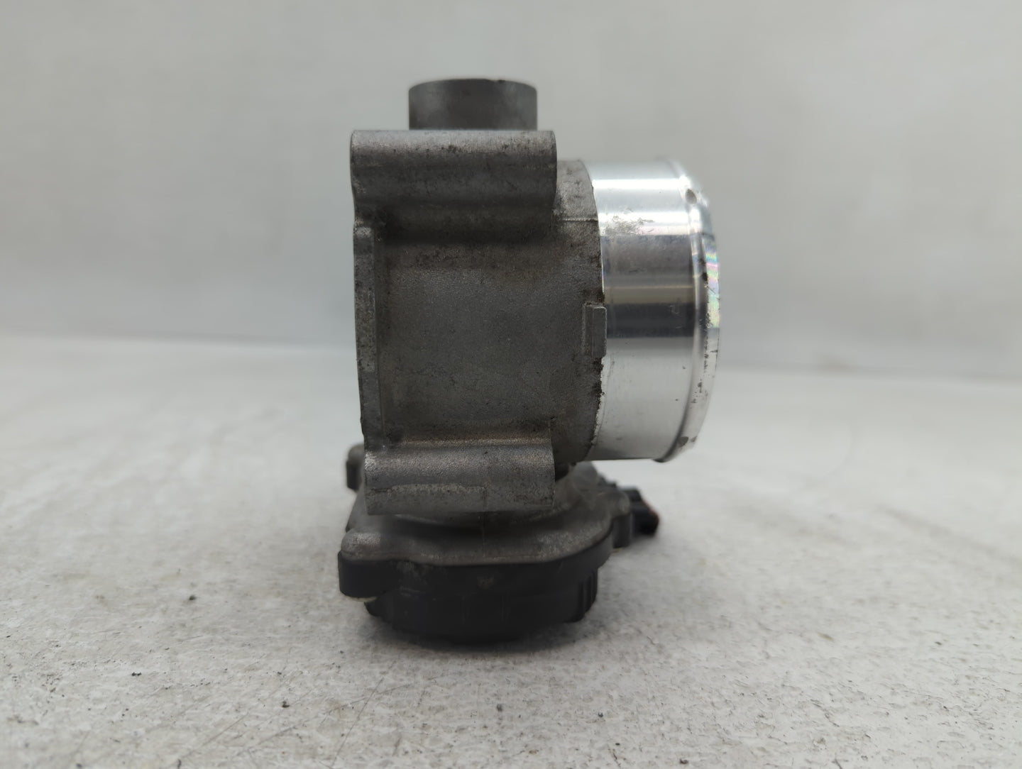2022 Hyundai Tucson Throttle Body P/N:35100-2S000 Fits Fits 2020 2021 2023 OEM Used Auto Parts - Oemusedautoparts1.com