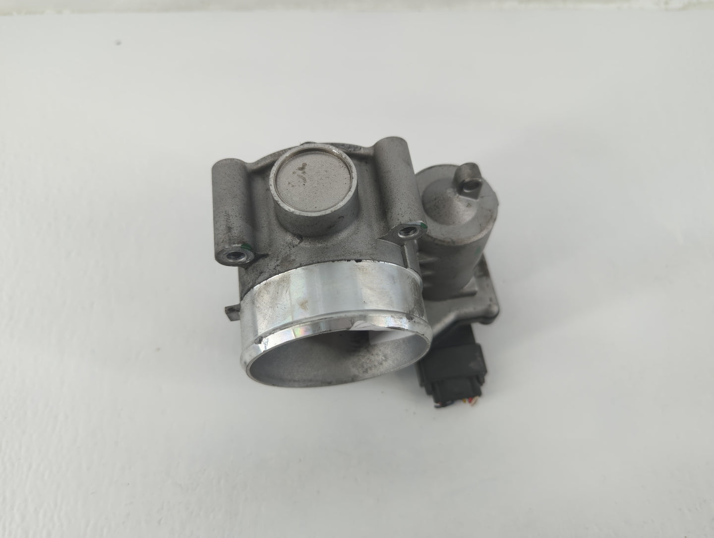 2022 Hyundai Tucson Throttle Body P/N:35100-2S000 Fits Fits 2020 2021 2023 OEM Used Auto Parts - Oemusedautoparts1.com