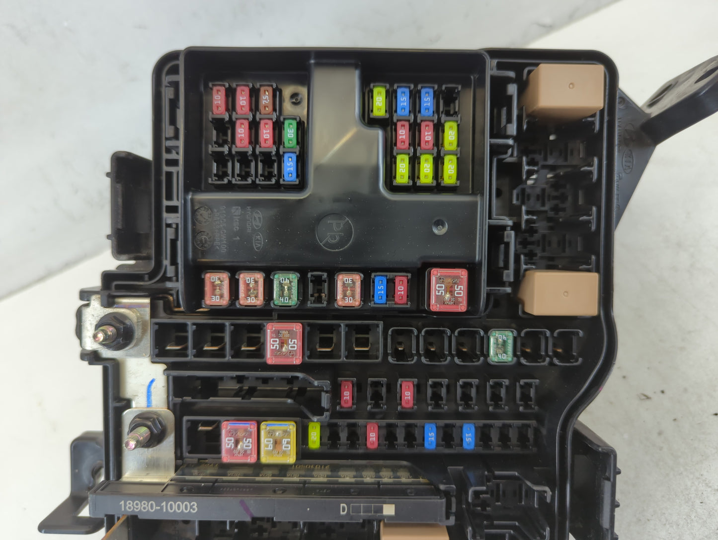 2022 Hyundai Tucson Fusebox Fuse Box Panel Relay Module P/N:919A5-N9000 Fits OEM Used Auto Parts - Oemusedautoparts1.com