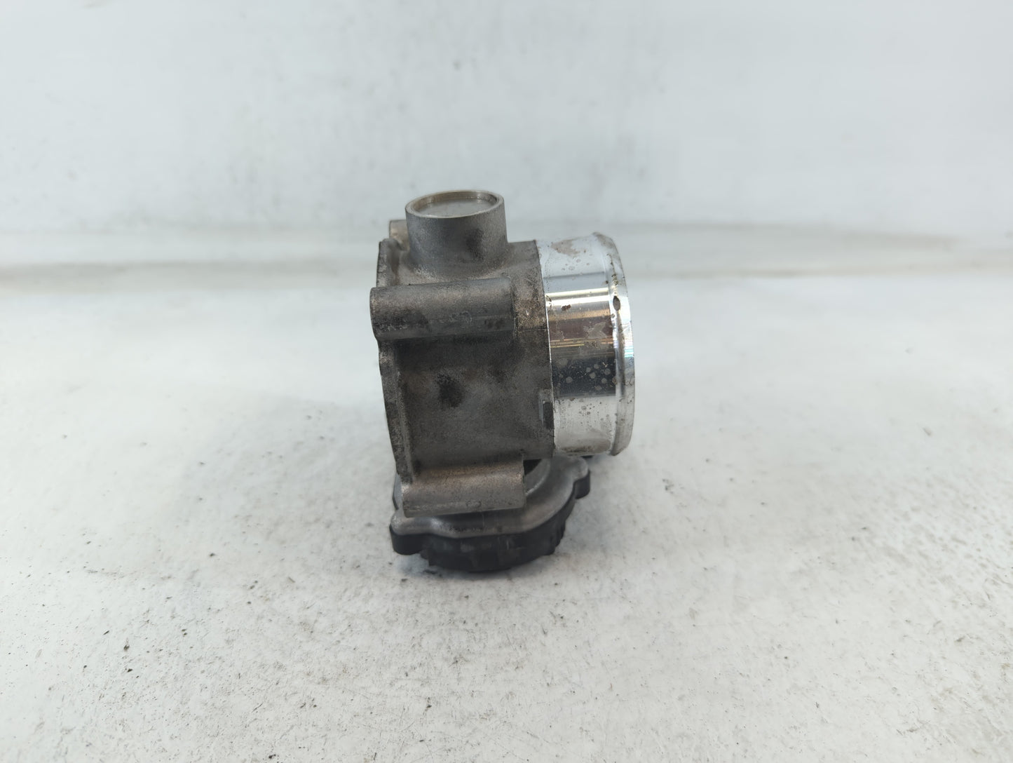 2022 Hyundai Tucson Throttle Body P/N:35100-2S000 Fits Fits 2020 2021 2023 OEM Used Auto Parts - Oemusedautoparts1.com