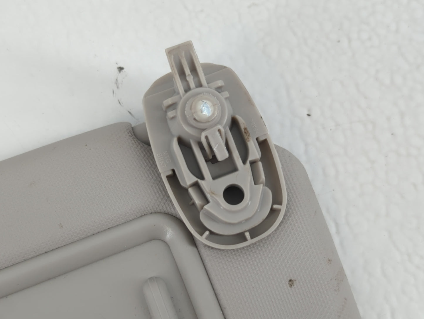 2022 Hyundai Tucson Sun Visor Shade Replacement Passenger Right Mirror Fits OEM Used Auto Parts - Oemusedautoparts1.com