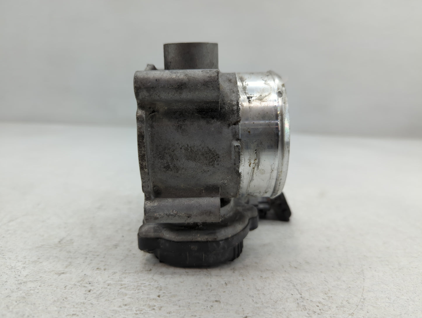 2022 Hyundai Tucson Throttle Body P/N:35100-2S000 Fits Fits 2020 2021 2023 OEM Used Auto Parts - Oemusedautoparts1.com