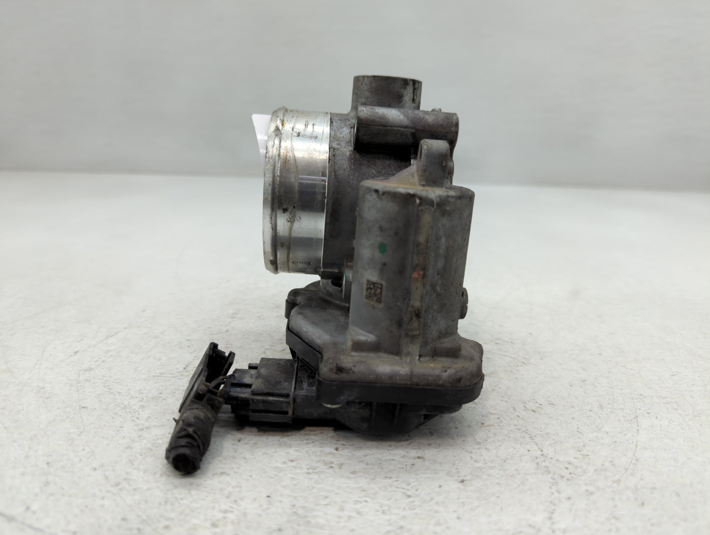 2022 Hyundai Tucson Throttle Body P/N:35100-2S000 Fits Fits 2020 2021 2023 OEM Used Auto Parts - Oemusedautoparts1.com
