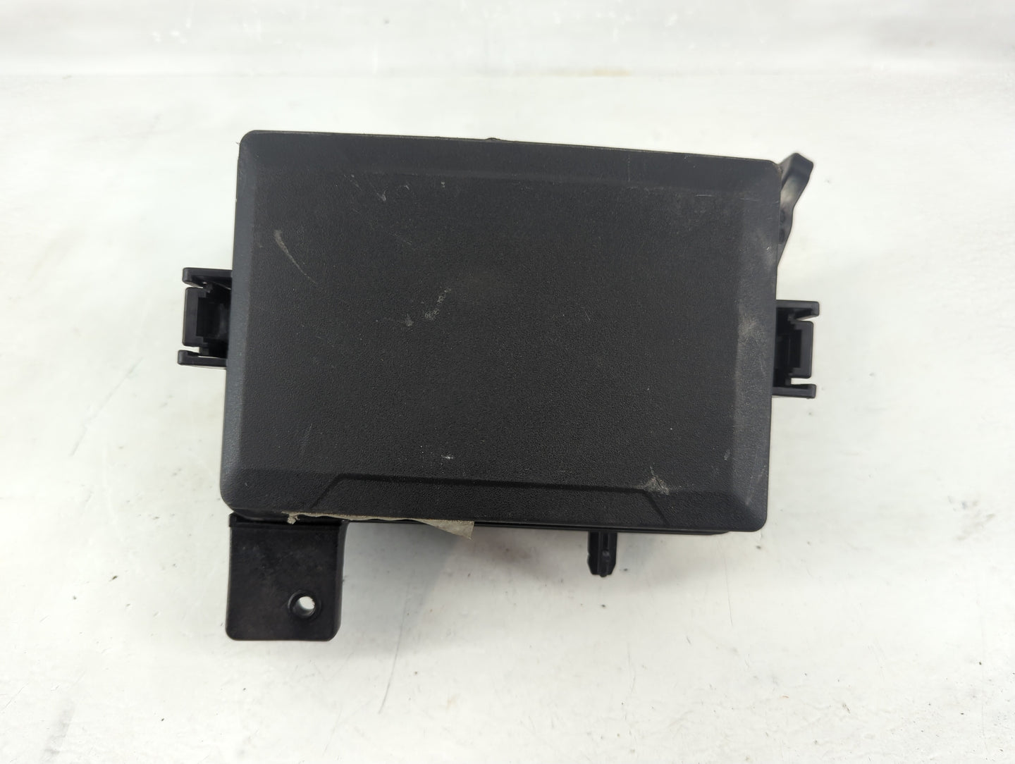 2020 Hyundai Venue Fusebox Fuse Box Panel Relay Module P/N:91956-K2001 Fits OEM Used Auto Parts - Oemusedautoparts1.com