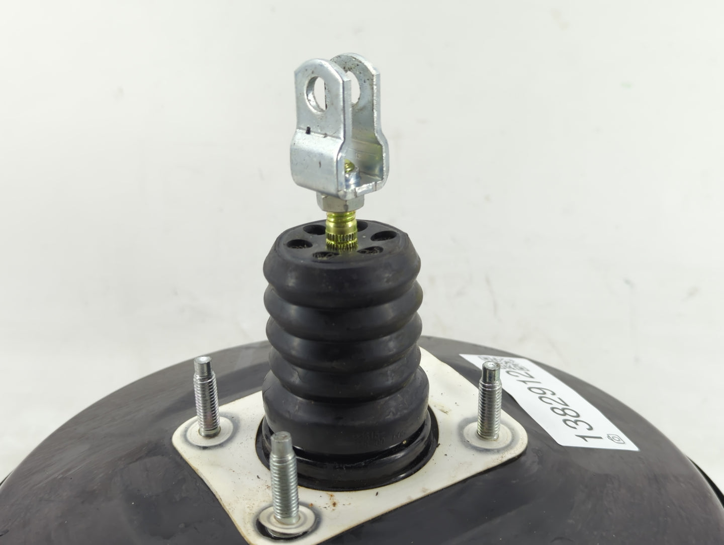 2020-2020 Hyundai Venue Power Brake Booster Oem 1382912 - Oemusedautoparts1.com