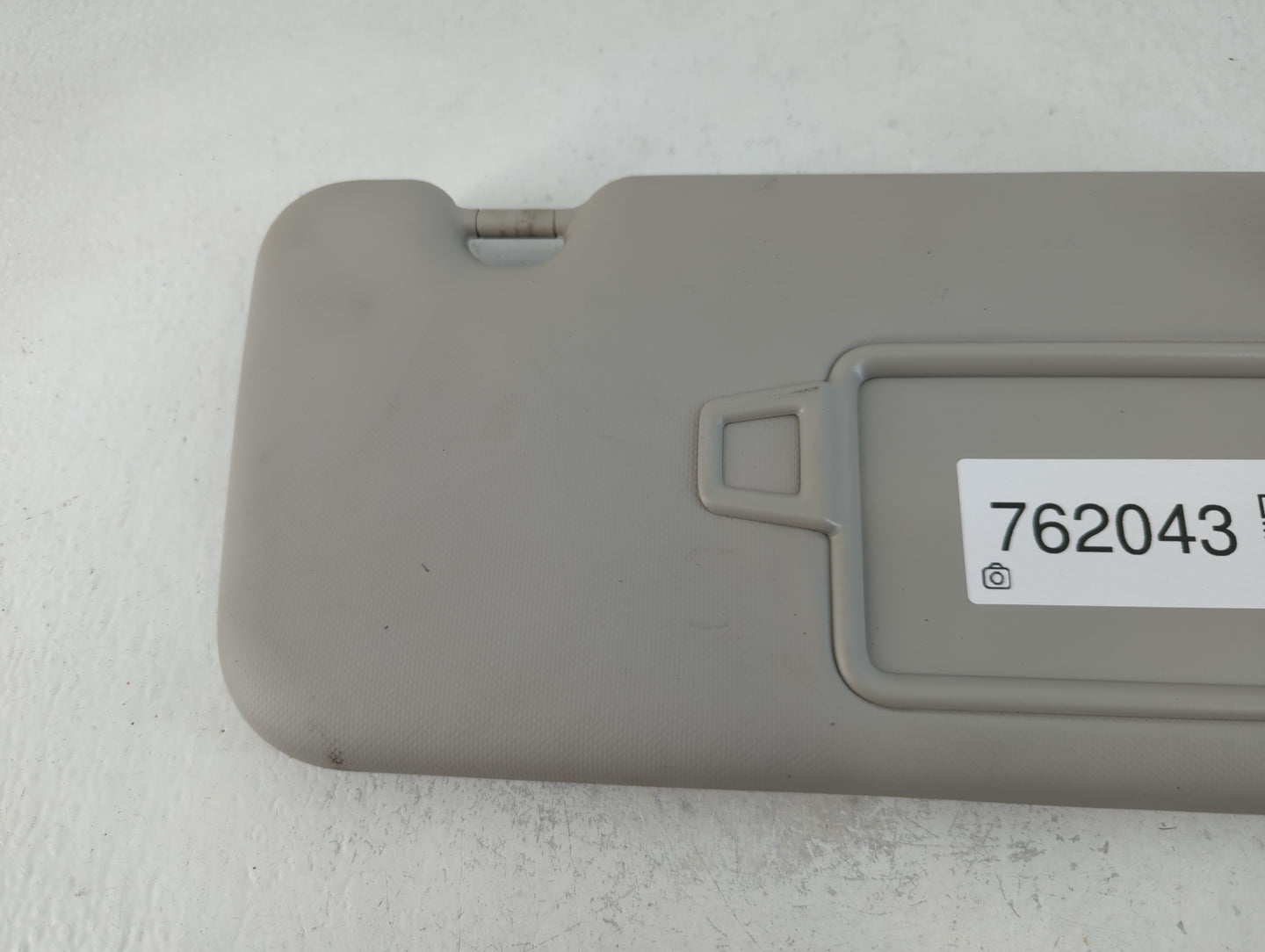2020 Hyundai Venue Sun Visor Shade Replacement Passenger Right Mirror Fits OEM Used Auto Parts - Oemusedautoparts1.com
