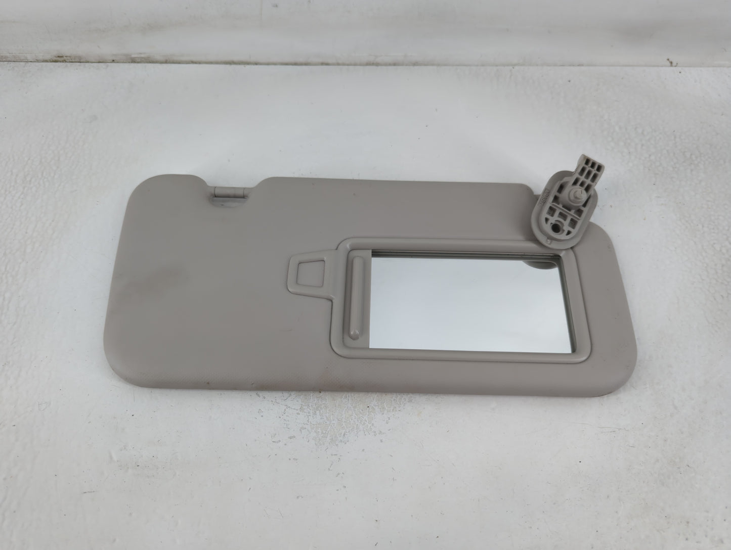 2020 Hyundai Venue Sun Visor Shade Replacement Passenger Right Mirror Fits OEM Used Auto Parts - Oemusedautoparts1.com