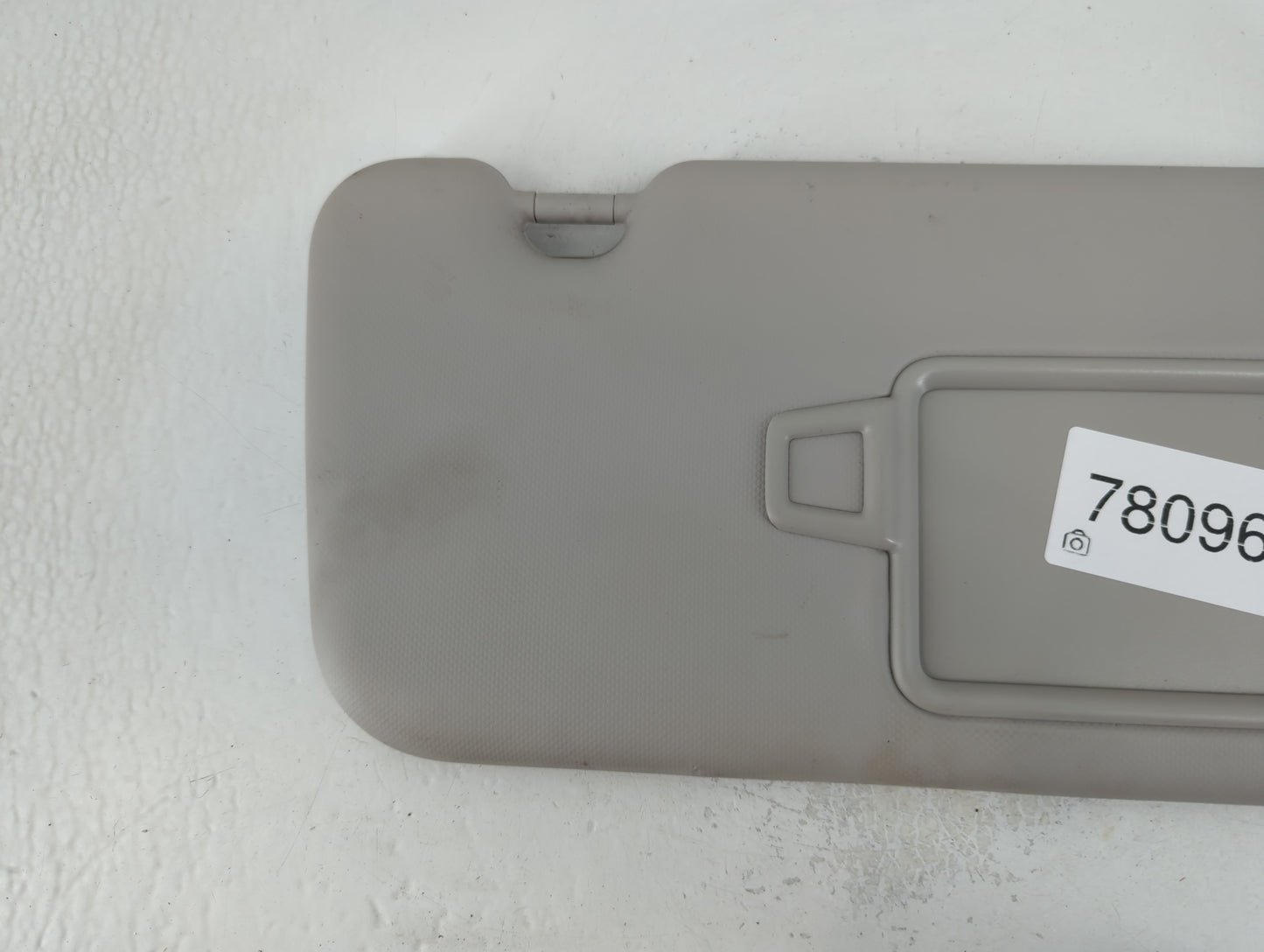 2020 Hyundai Venue Sun Visor Shade Replacement Passenger Right Mirror Fits OEM Used Auto Parts - Oemusedautoparts1.com