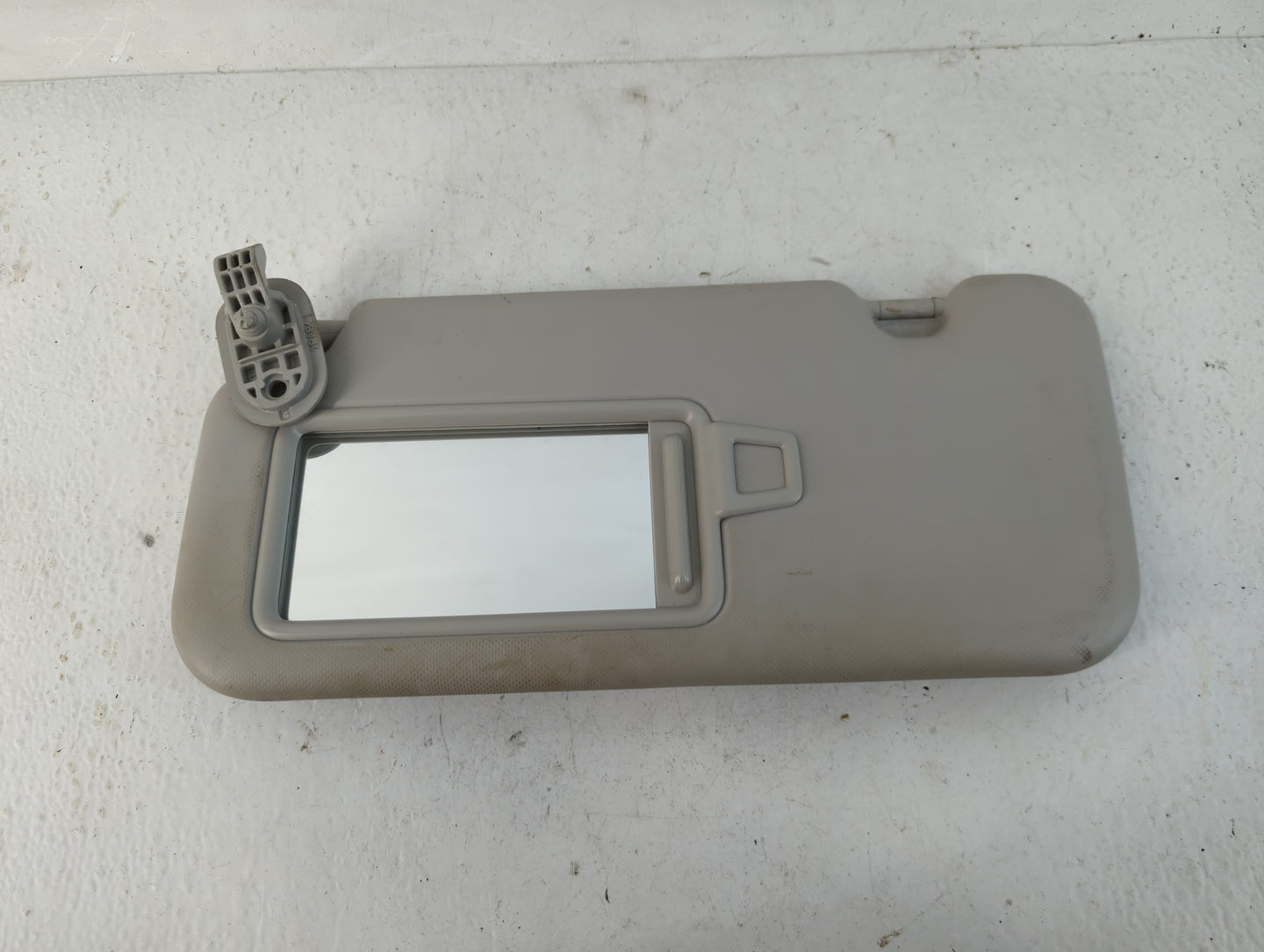 2020 Hyundai Venue Sun Visor Shade Replacement Driver Left Mirror Fits OEM Used Auto Parts - Oemusedautoparts1.com