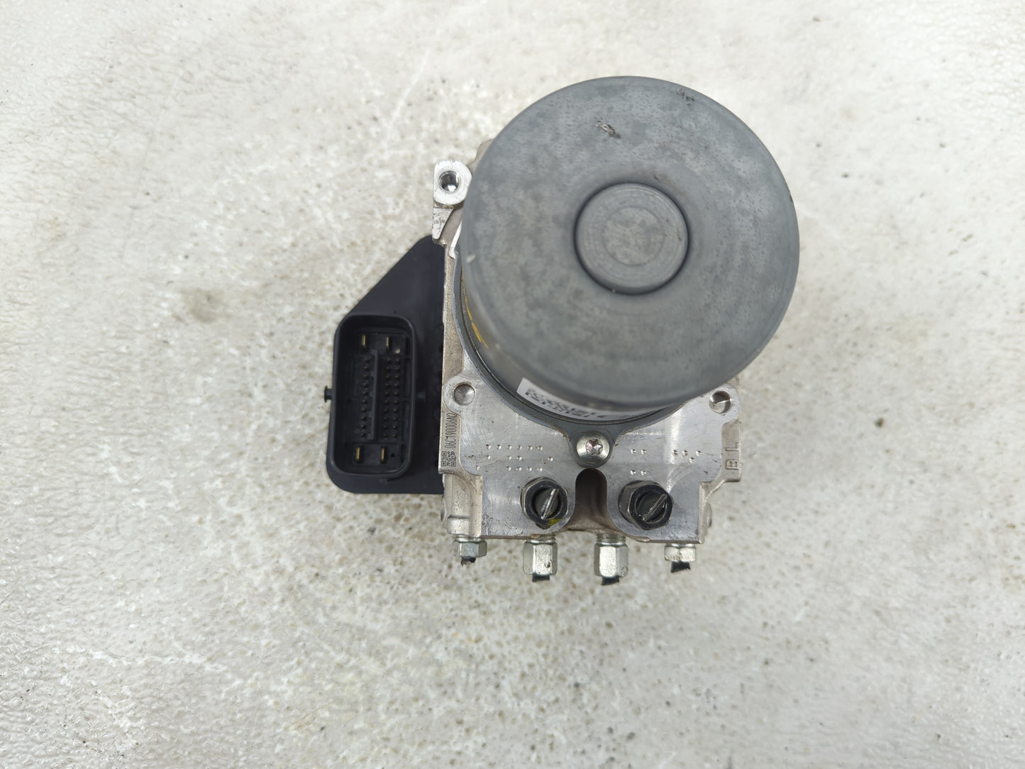 2020 Infiniti Q50 ABS Pump Control Module Replacement P/N:47660 6HC0A 116040-66210 Fits OEM Used Auto Parts - Oemusedautopar