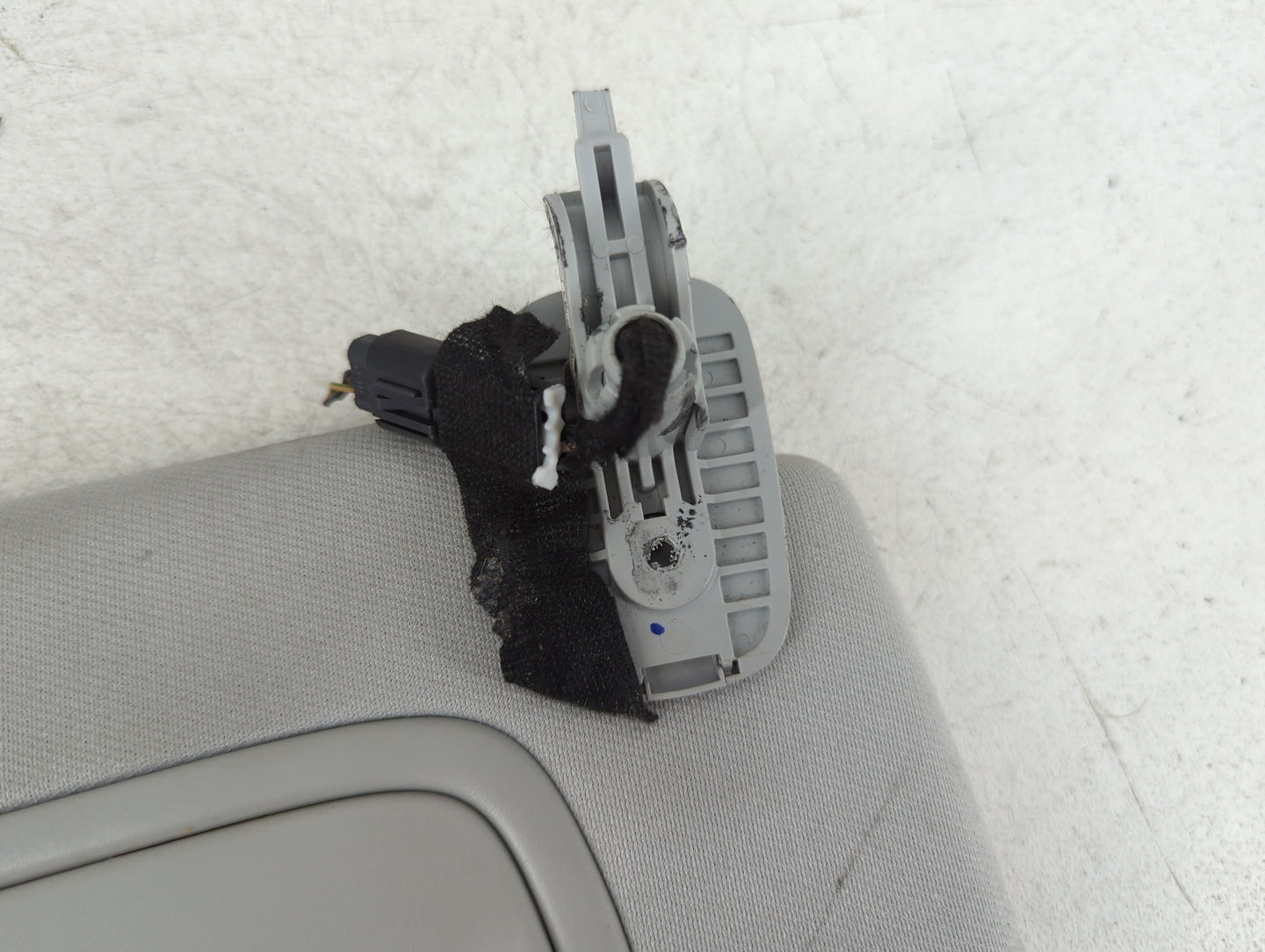2019-2022 Jeep Cherokee Sun Visor Shade Replacement Passenger Right Mirror Fits Fits 2019 2020 2021 2022 OEM Used Auto Parts