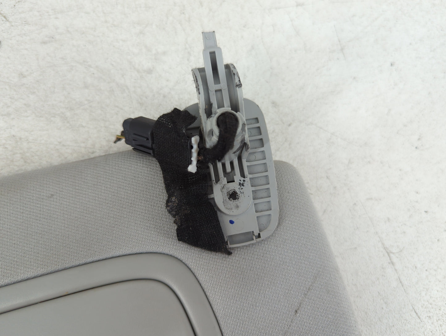 2019-2022 Jeep Cherokee Sun Visor Shade Replacement Passenger Right Mirror Fits Fits 2019 2020 2021 2022 OEM Used Auto Parts
