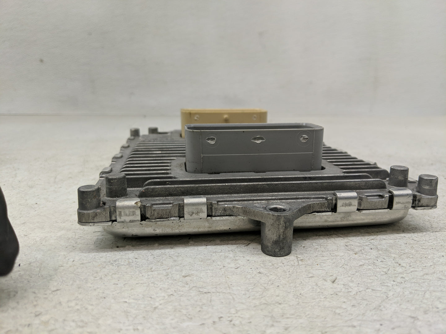 2022 Jeep Cherokee PCM Engine Control Computer ECU ECM PCU OEM P/N:68531700AB Fits OEM Used Auto Parts - Oemusedautoparts1.c