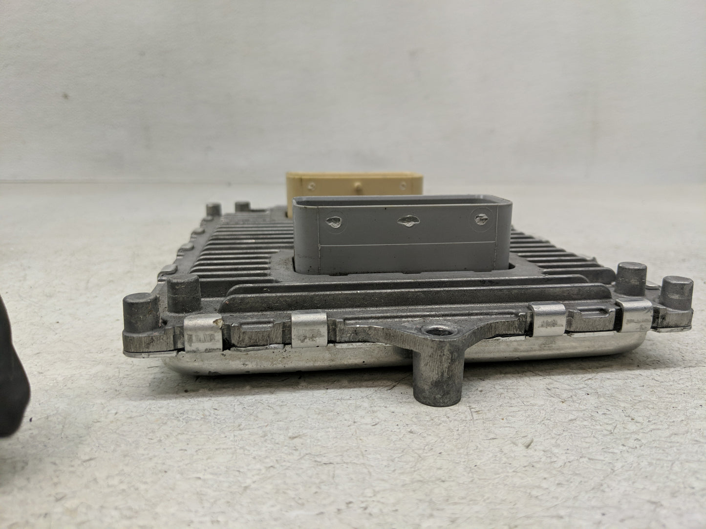 2022 Jeep Cherokee PCM Engine Control Computer ECU ECM PCU OEM P/N:68531700AB Fits OEM Used Auto Parts - Oemusedautoparts1.c