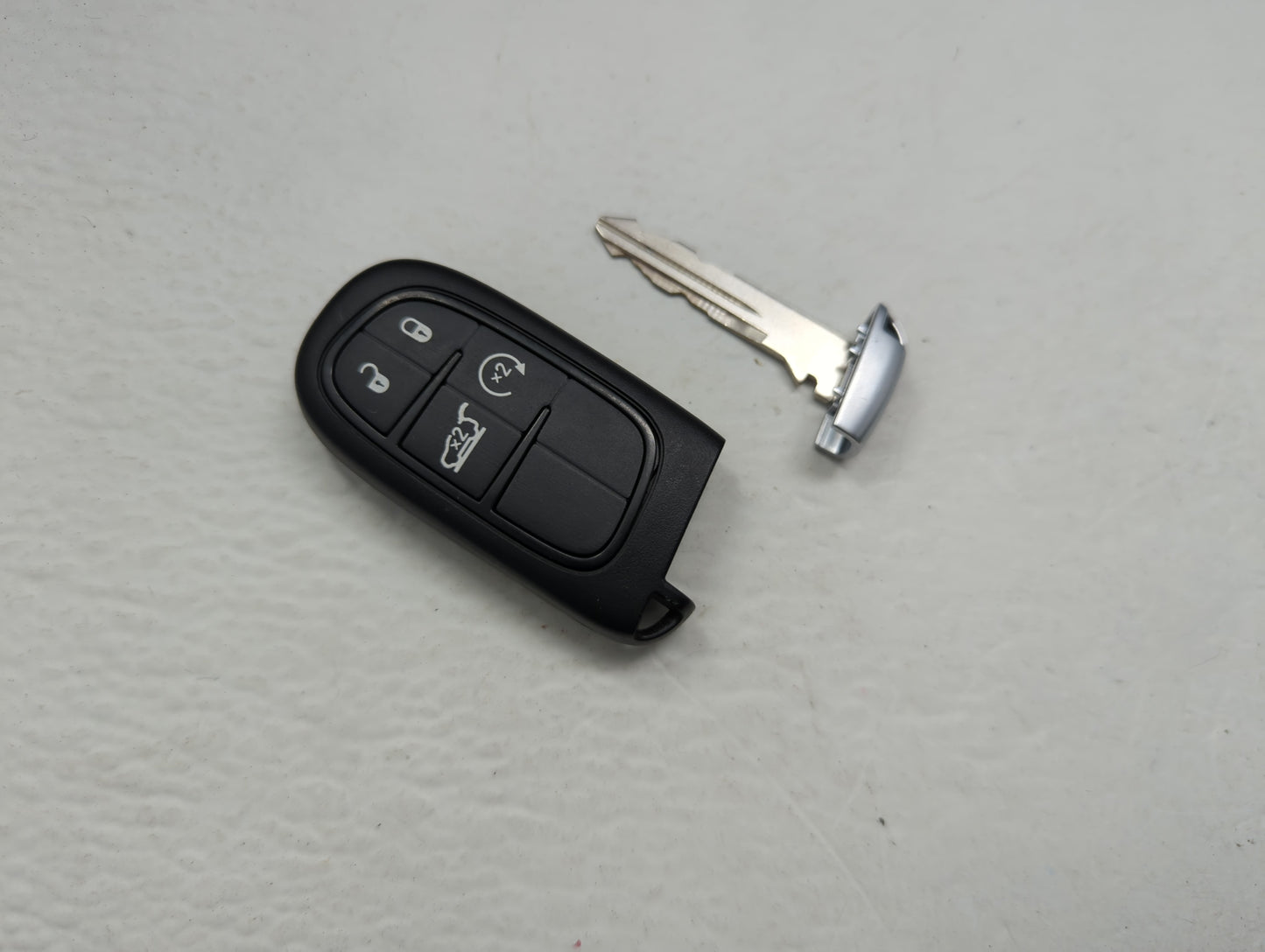 Jeep Cherokee Keyless Entry Remote Fob GQ4-54T 4 buttons - Oemusedautoparts1.com