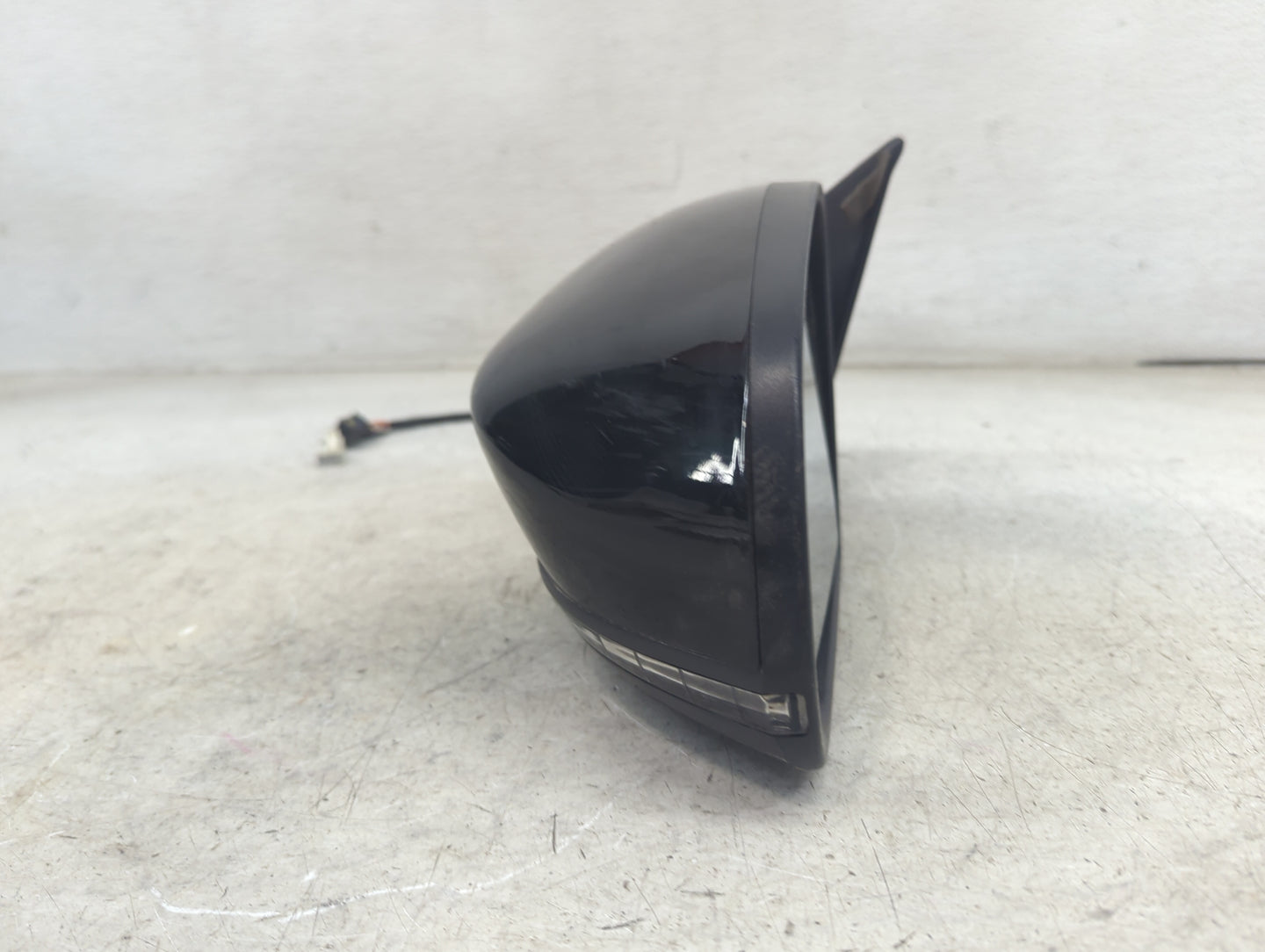 2022 Jeep Cherokee Driver Side View Mirror - Left Door Mirror OEM Used - Oemusedautoparts1.com