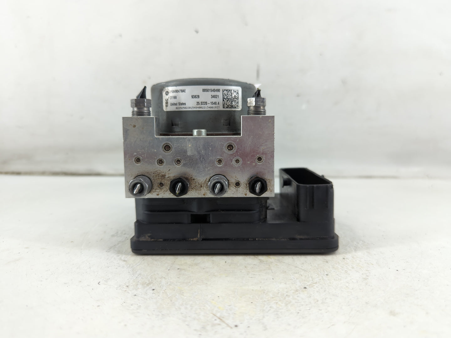 2022 Jeep Compass ABS Pump Control Module Replacement P/N:P68490479AE Fits OEM Used Auto Parts - Oemusedautoparts1.com