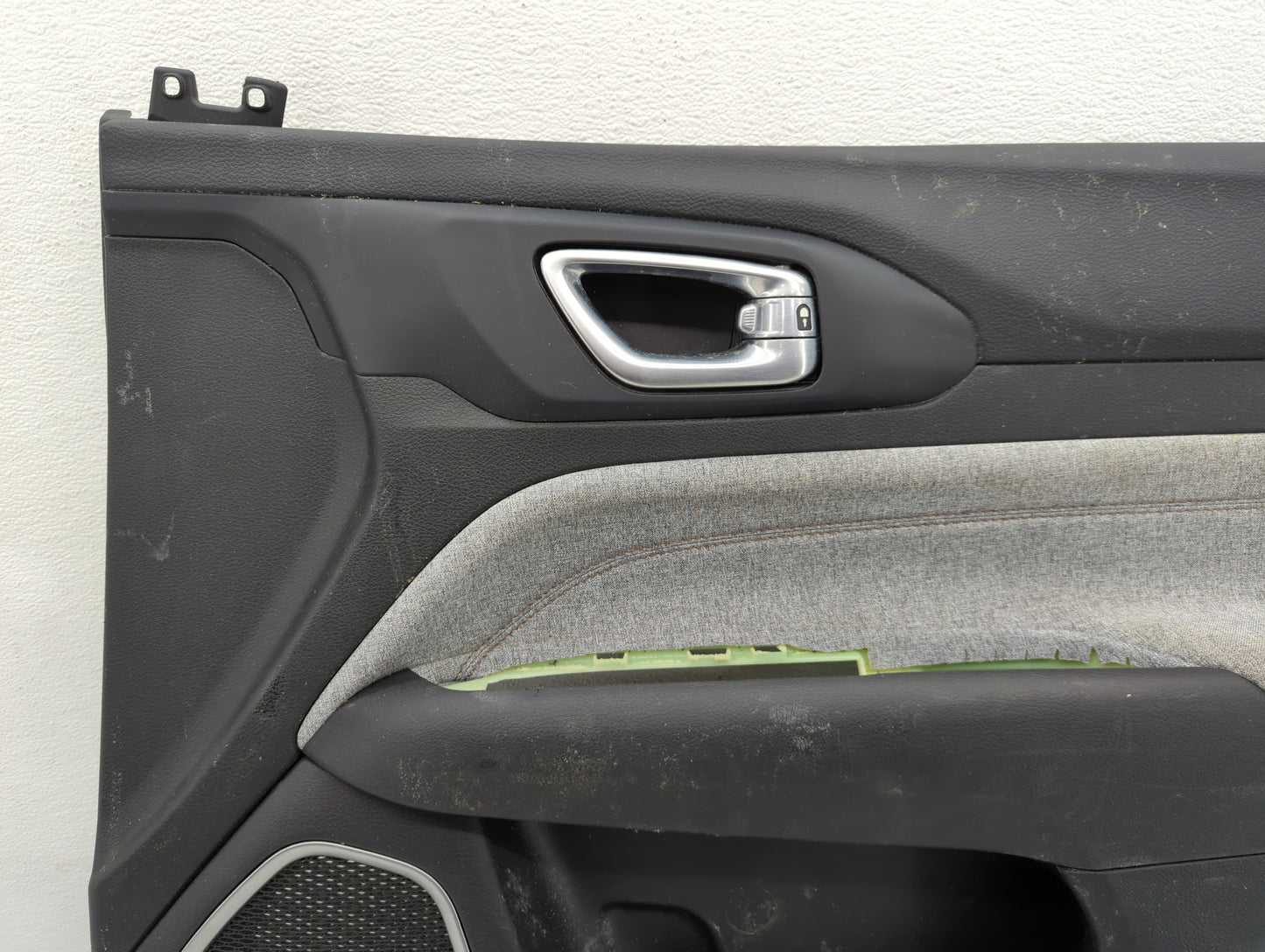 2022 Jeep Compass Front Right Passenger Interior Door Panel Trim - Oemusedautoparts1.com