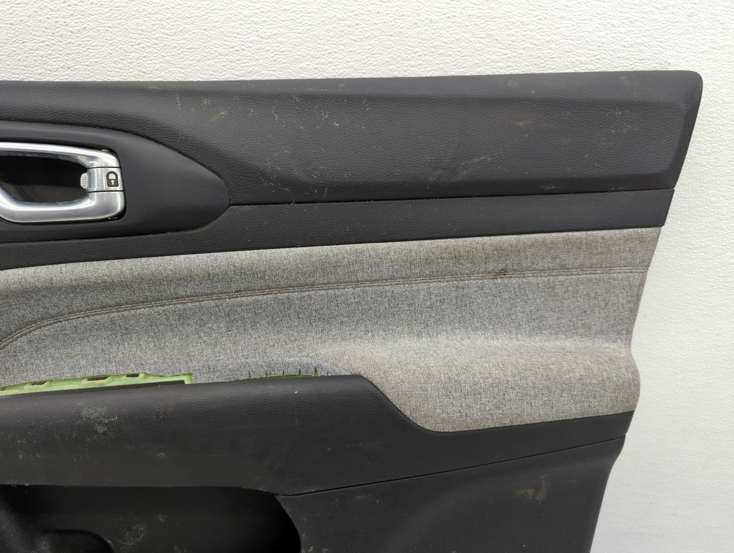 2022 Jeep Compass Front Right Passenger Interior Door Panel Trim - Oemusedautoparts1.com
