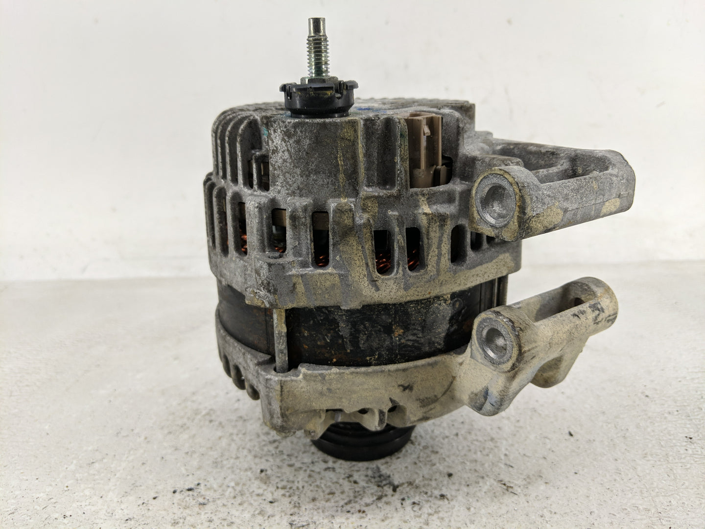 2017-2022 Jeep Compass Alternator Replacement Generator Charging Assembly Engine OEM P/N:56029624AC Fits OEM Used Auto Parts