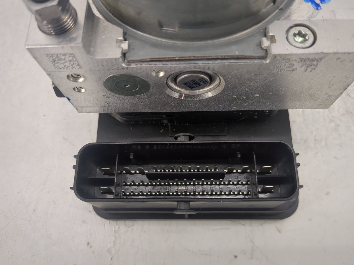 2022 Jeep Compass Anti-Lock Brake ABS Pump Module Actuator OEM P/N:P68490479AE Fits OEM Used Auto Parts - Oemusedautoparts1.