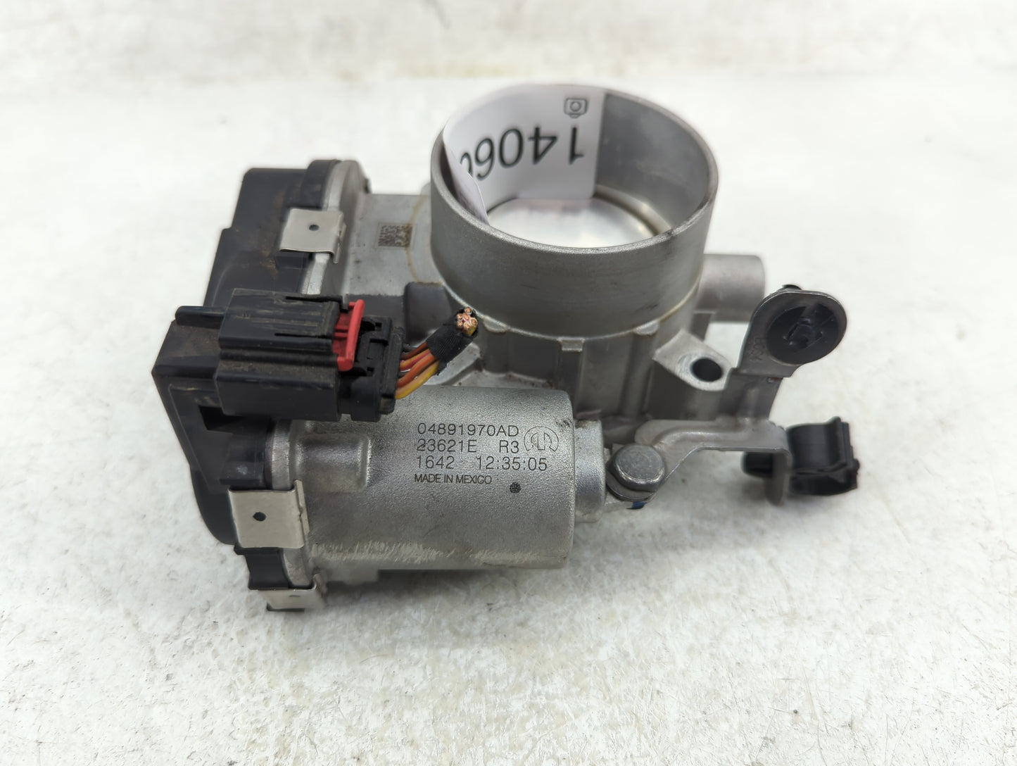 2017-2022 Jeep Compass Throttle Body P/N:04891970AD Fits Fits 2014 2015 2016 2017 2018 2019 2020 2021 2022 OEM Used Auto Par