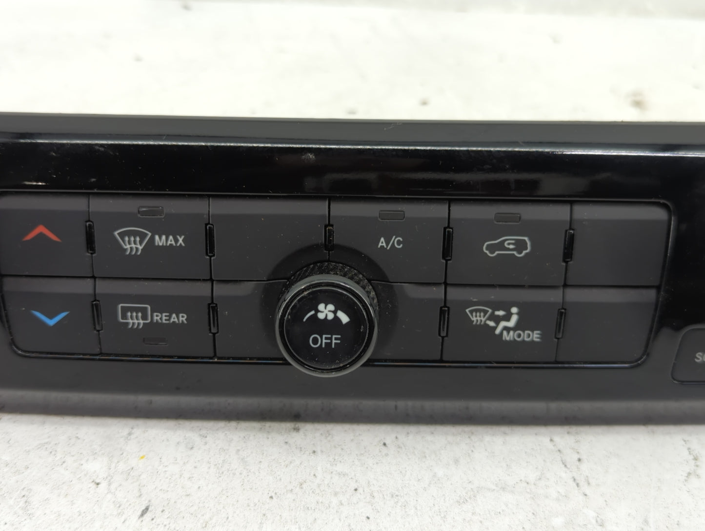 2022 Jeep Compass Climate Control Module Temperature AC/Heater Replacement P/N:68518281AC Fits OEM Used Auto Parts - Oemused