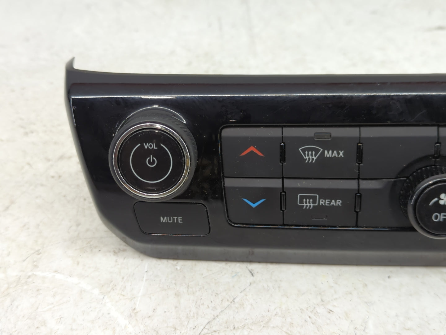 2022 Jeep Compass Climate Control Module Temperature AC/Heater Replacement P/N:68518281AC Fits OEM Used Auto Parts - Oemused