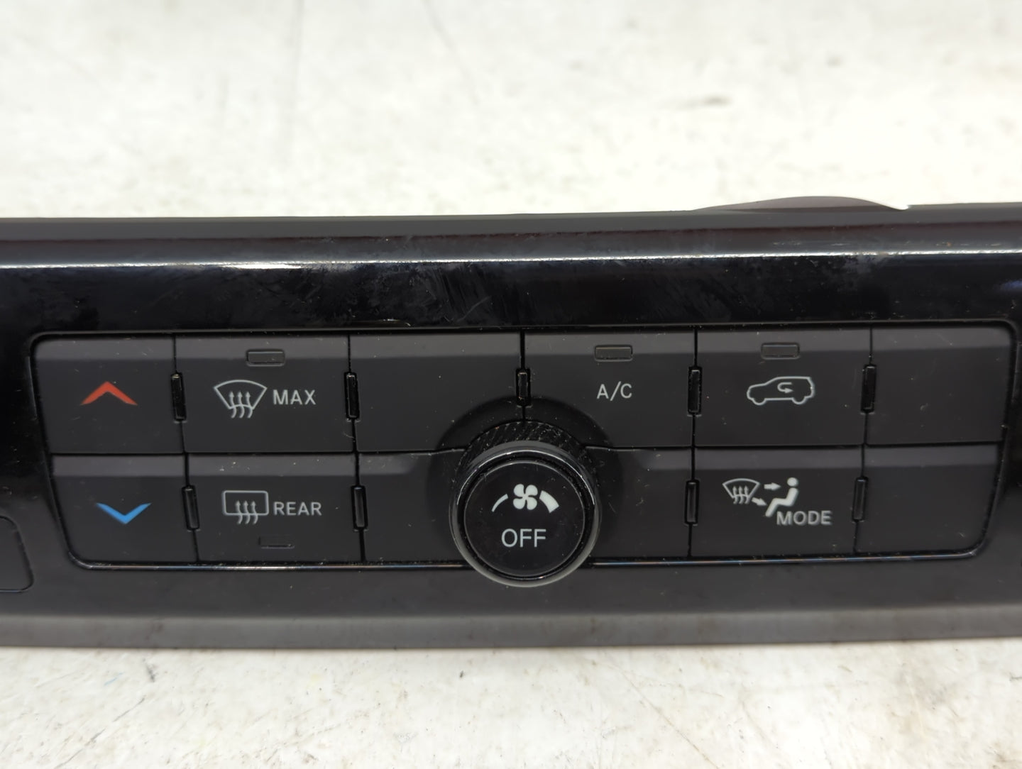 2022 Jeep Compass Climate Control Module Temperature AC/Heater Replacement P/N:68518281AC Fits OEM Used Auto Parts - Oemused