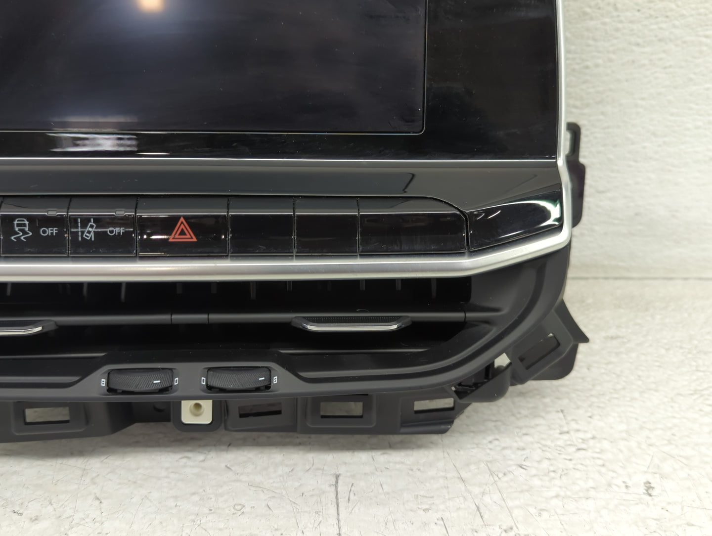 2022 Jeep Compass Radio AM FM Cd Player Receiver Replacement Fits OEM Used Auto Parts - Oemusedautoparts1.com