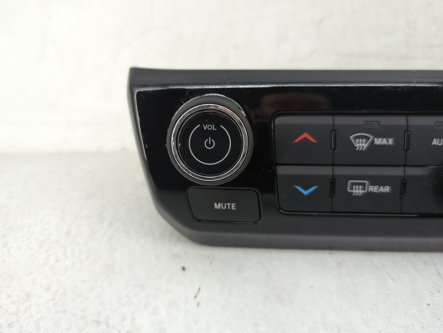 2022 Jeep Compass Climate Control Module Temperature AC/Heater Replacement P/N:68518284AC 17037023-05 Fits OEM Used Auto Par