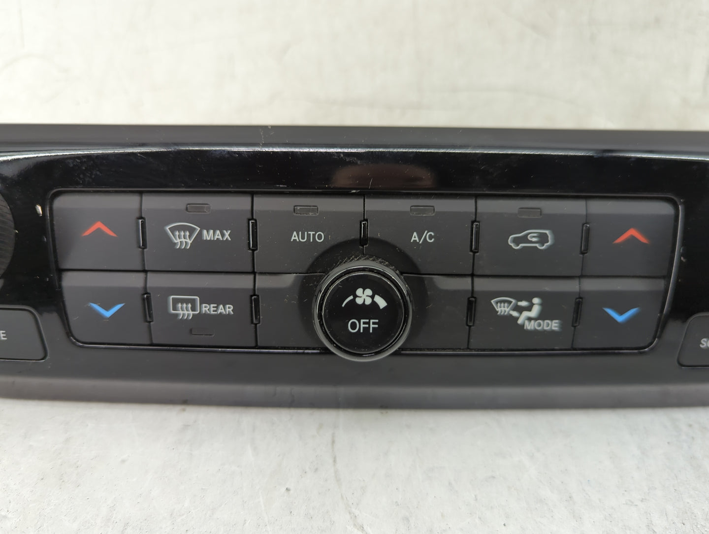2022 Jeep Compass Climate Control Module Temperature AC/Heater Replacement P/N:68518284AC 17037023-05 Fits OEM Used Auto Par
