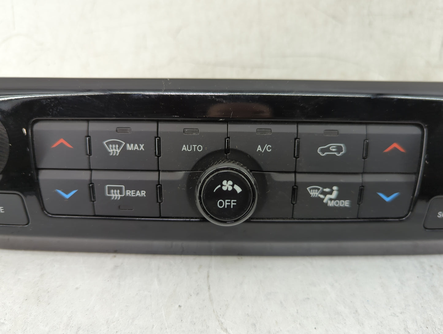 2022 Jeep Compass Climate Control Module Temperature AC/Heater Replacement P/N:68518284AC 17037023-05 Fits OEM Used Auto Par