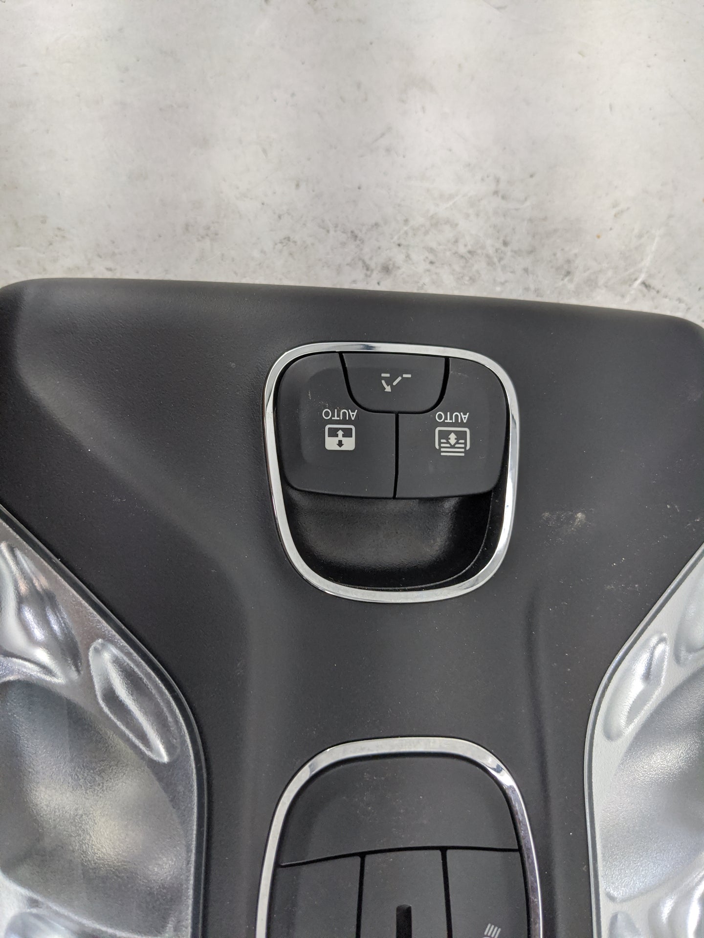 2022 Jeep Compass Overhead Console W/rear Climate Control Black - Oemusedautoparts1.com