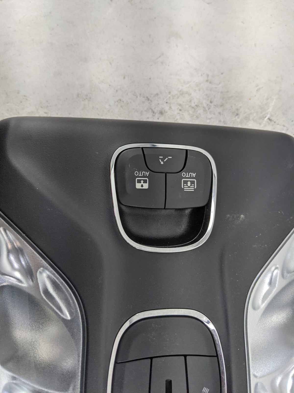 2022 Jeep Compass Overhead Console W/rear Climate Control Black - Oemusedautoparts1.com