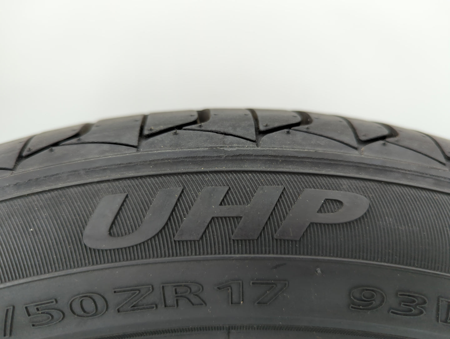 Used Tire 205/50ZR17 SENTURY UHP 93W - Tread Depth 8/32 - Oemusedautoparts1.com